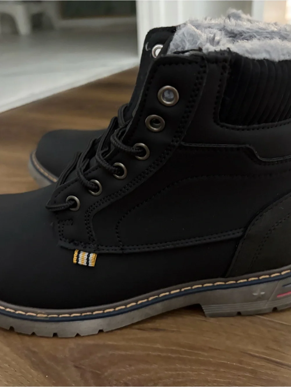 BRAND NEW Black Winter Lace-Up Boots with Tan Logo Patch